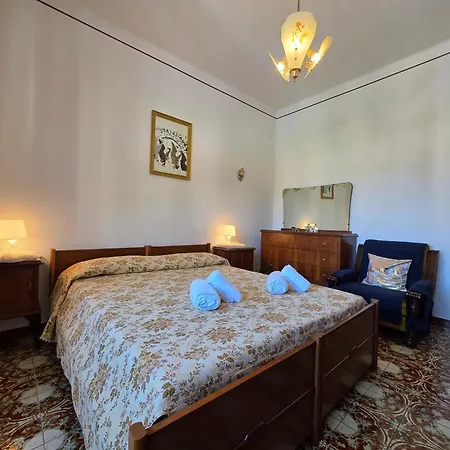 Spacious Flat With Terrace, Wi-fi, Sea & Finalborgo *