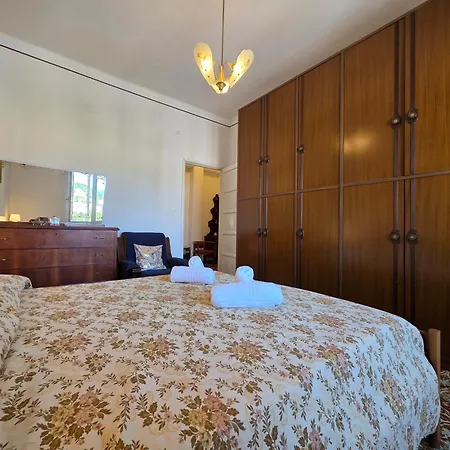 Spacious Flat With Terrace, Wi-fi, Sea & Finalborgo Apartment *