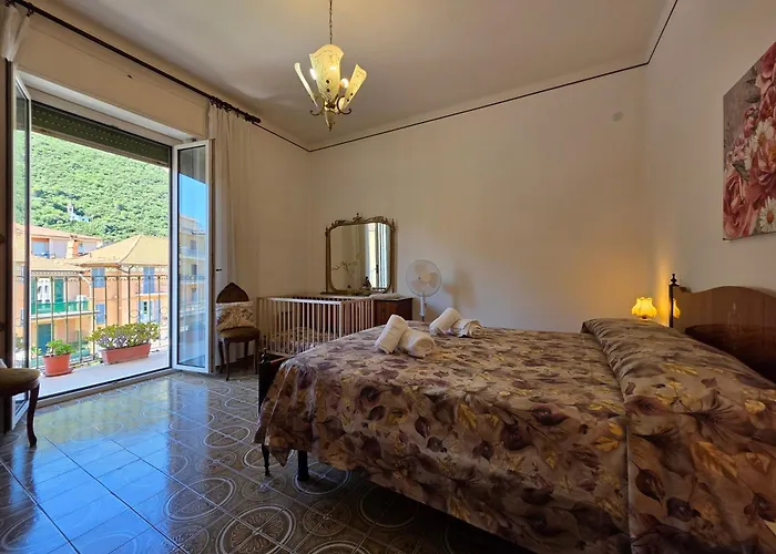 Spacious Flat With Terrace, Wi-fi, Sea & Finalborgo Appartamento Finale Ligure