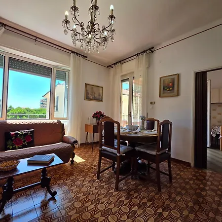 Διαμέρισμα Spacious Flat With Terrace, Wi-fi, Sea & Finalborgo Finale Ligure