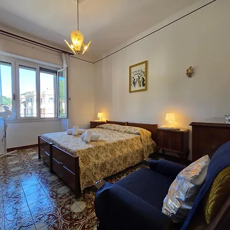 Spacious Flat With Terrace, Sea & Finalborgo - Bike Room