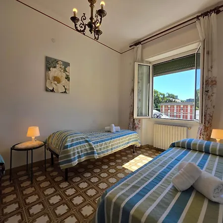Spacious Flat With Terrace, Sea & Finalborgo - Bike Room شقة *