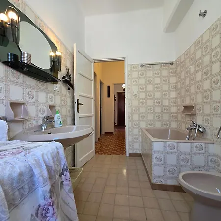 شقة Spacious Flat With Terrace, Wi-fi, Sea & Finalborgo