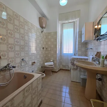 شقة Spacious Flat With Terrace, Wi-fi, Sea & Finalborgo *