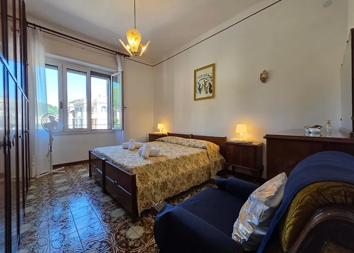 Spacious Flat With Terrace, Wi-fi, Sea & Finalborgo