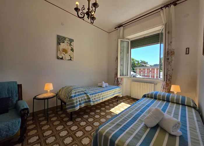 Spacious Flat With Terrace, Wi-fi, Sea & Finalborgo Διαμέρισμα *