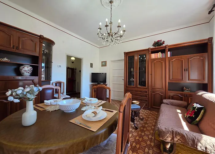 Spacious Flat With Terrace, Wi-fi, Sea & Finalborgo Διαμέρισμα *